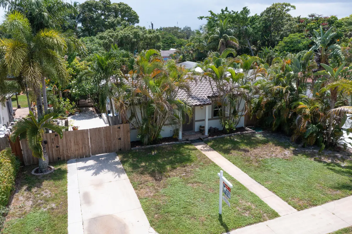 DJI_0583 at 820 SW 18th Court, Fort Lauderdale