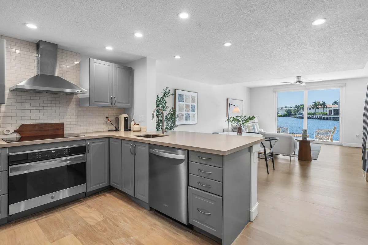 006-900JefferyStreet-BocaRaton-FL-33487- at 900 Jeffery Street, Boca Raton