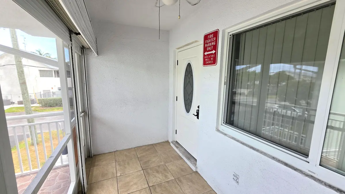 2100 NE 38th Street 219, Lighthouse Point, FL – photo 3