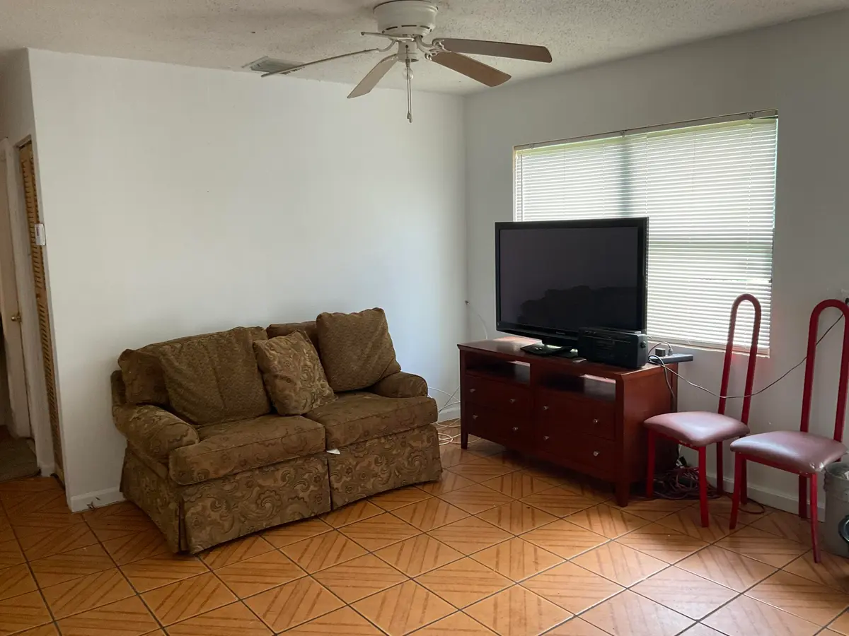 IMG_5511 at 211 NE 27TH Avenue, Boynton Beach