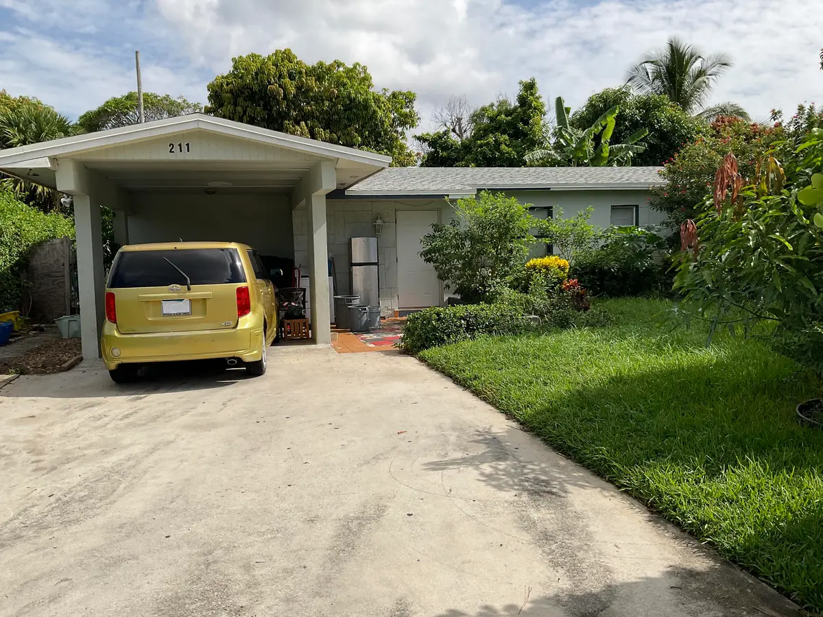 IMG_5523 at 211 NE 27TH Avenue, Boynton Beach