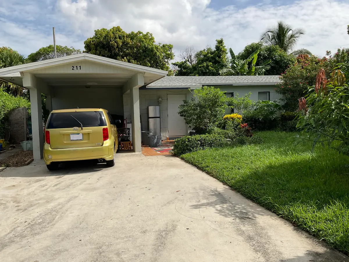 IMG_5522 at 211 NE 27TH Avenue, Boynton Beach