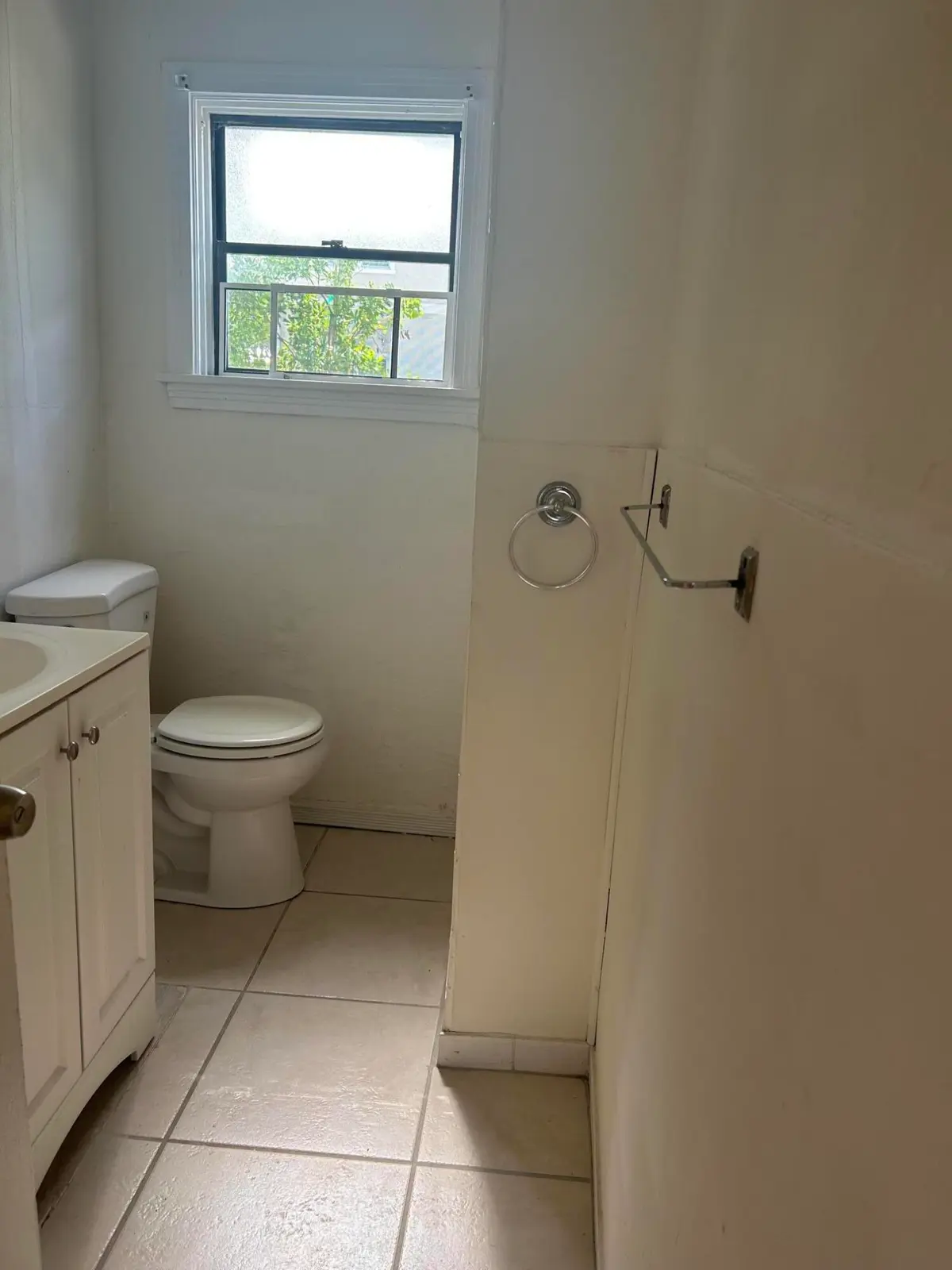 Bathroom Main at 940 19TH Street, Vero Beach
