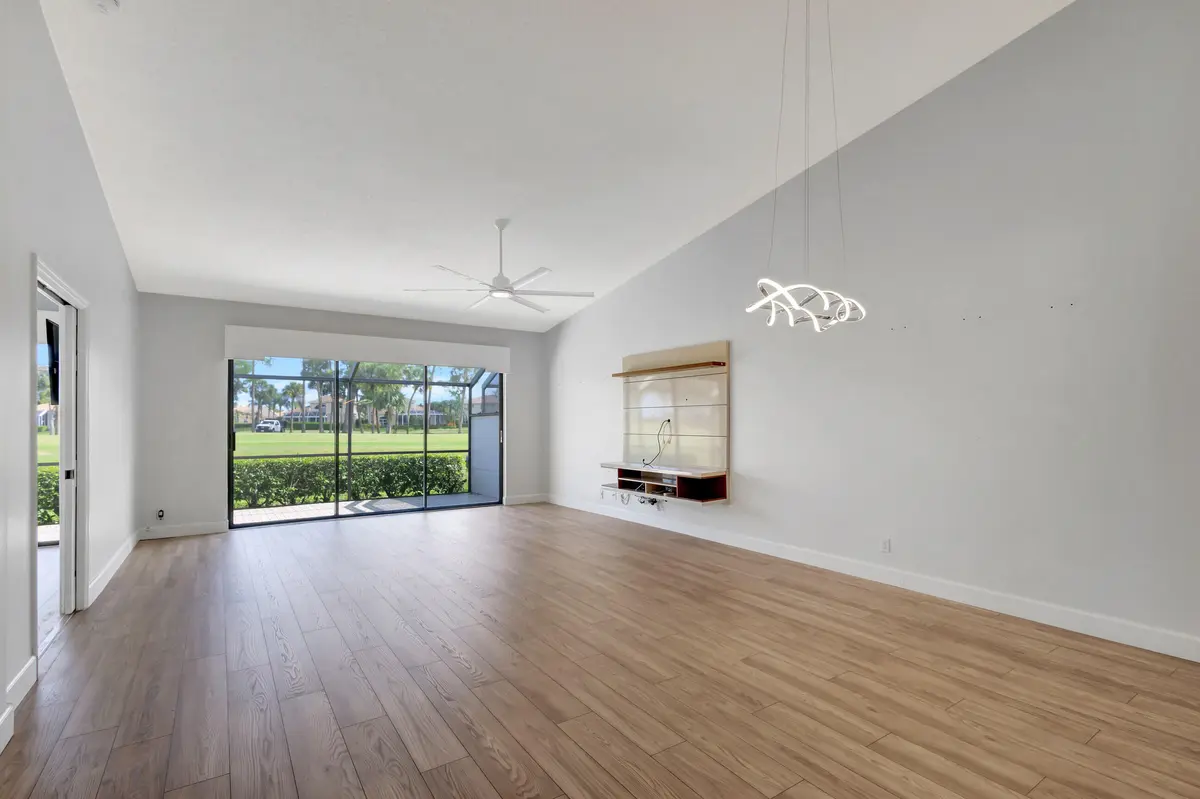 Living room at 523 Prestwick Circle, Palm Beach Gardens