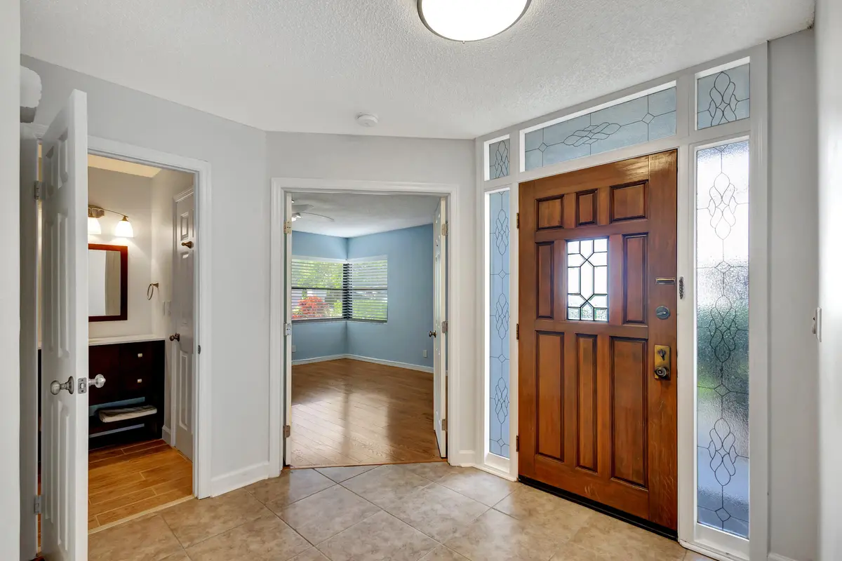 523 Prestwick Circle, Palm Beach Gardens, FL – photo 7