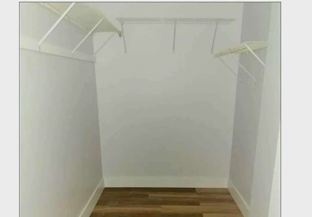 Walk In Closet at 3700 N 56TH Avenue 1030, Hollywood