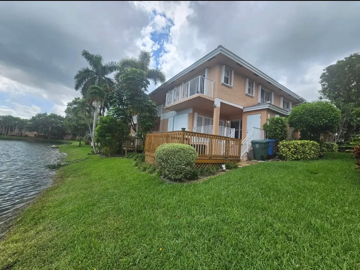 IMG_6624 at 3275 NW 44TH Street 2, Oakland Park