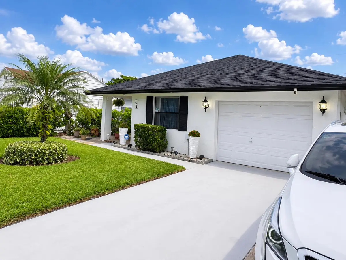 Front of Structure at 821 Hampton Road, West Palm Beach