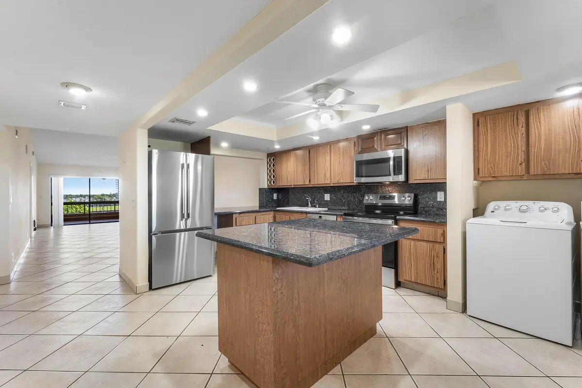 Kitchen at 1030 Us Highway 1 413, North Palm Beach