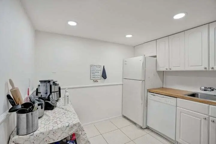 Kitchen 2 at 636 NW 13TH Street 0240, Boca Raton