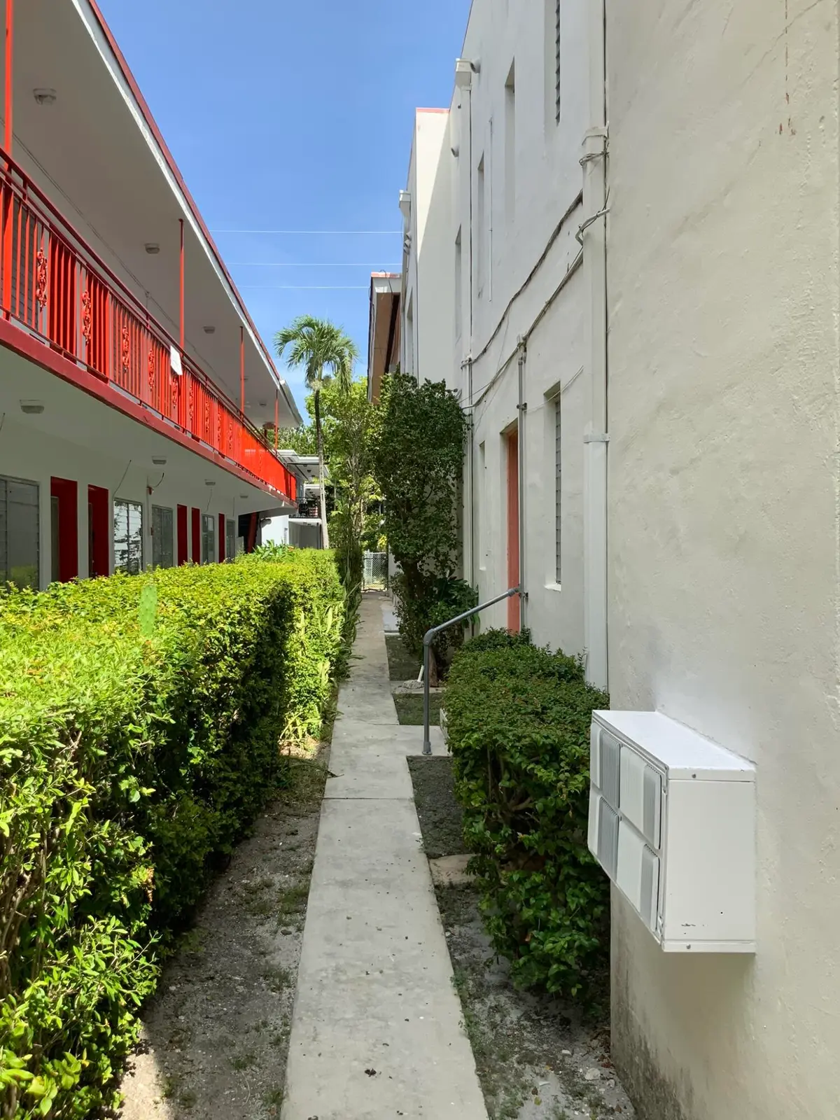 625 side left 1 at 625 MICHIGAN Avenue, Miami Beach