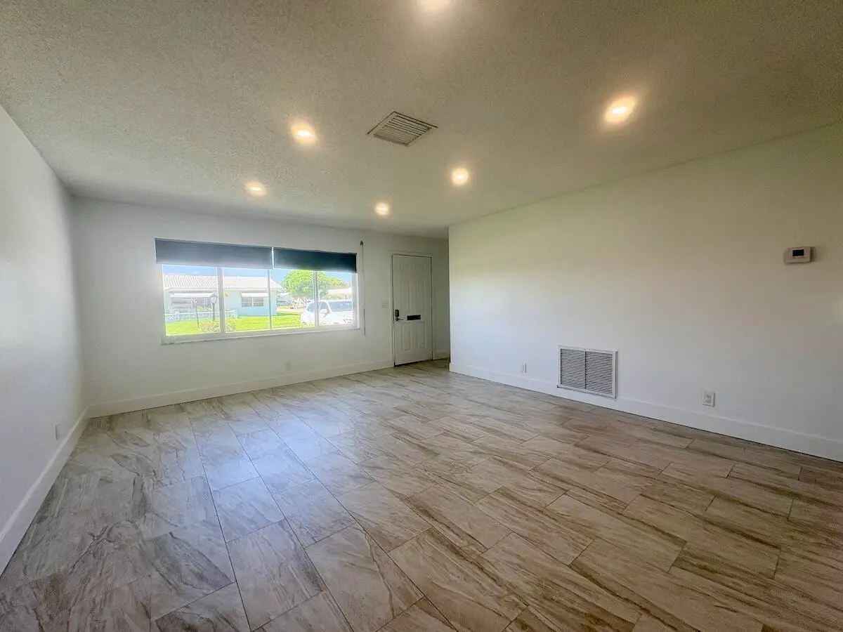 IMG_8557 at 1590 SW 14TH Avenue, Boynton Beach