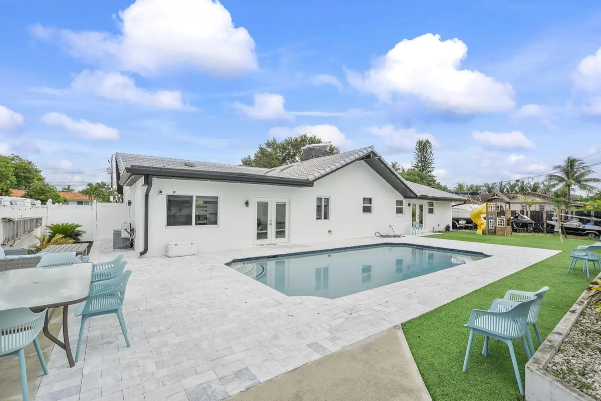 37-web-or-mls-DSC07935 at 5800 SW 19TH Street, Plantation