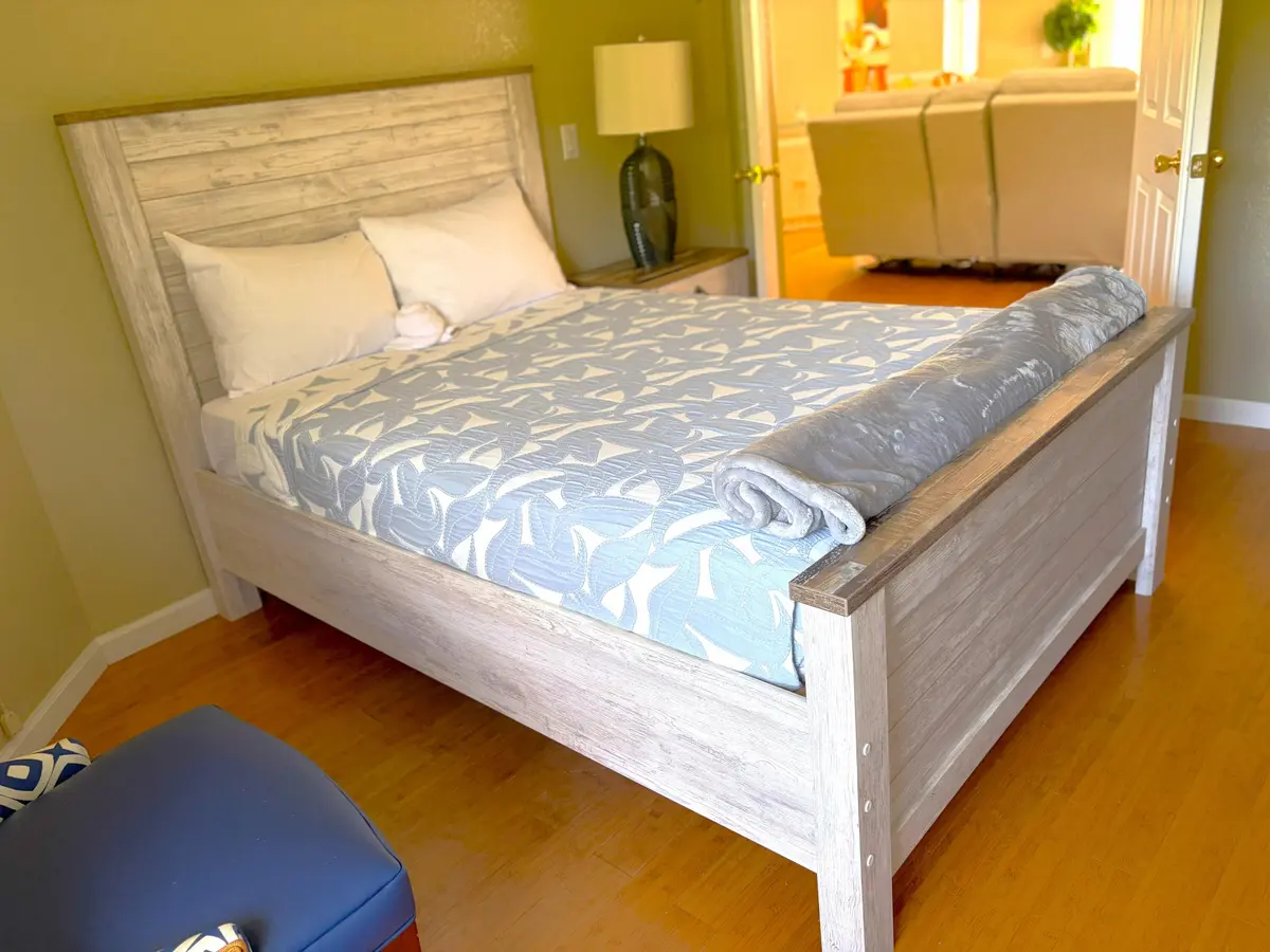 bed at 7611 140th Avenue, West Palm Beach