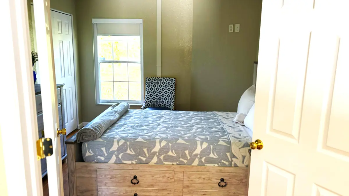 furnished br at 7611 140th Avenue, West Palm Beach