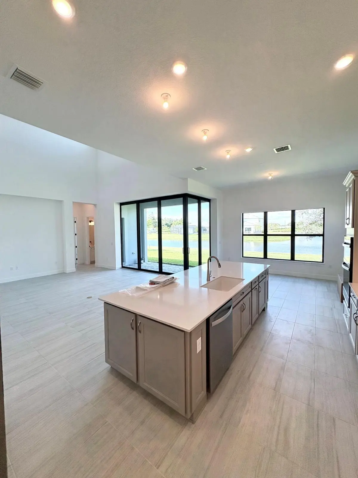Oversized Island at 4951 Naugle Way 18 Livingston, Davie