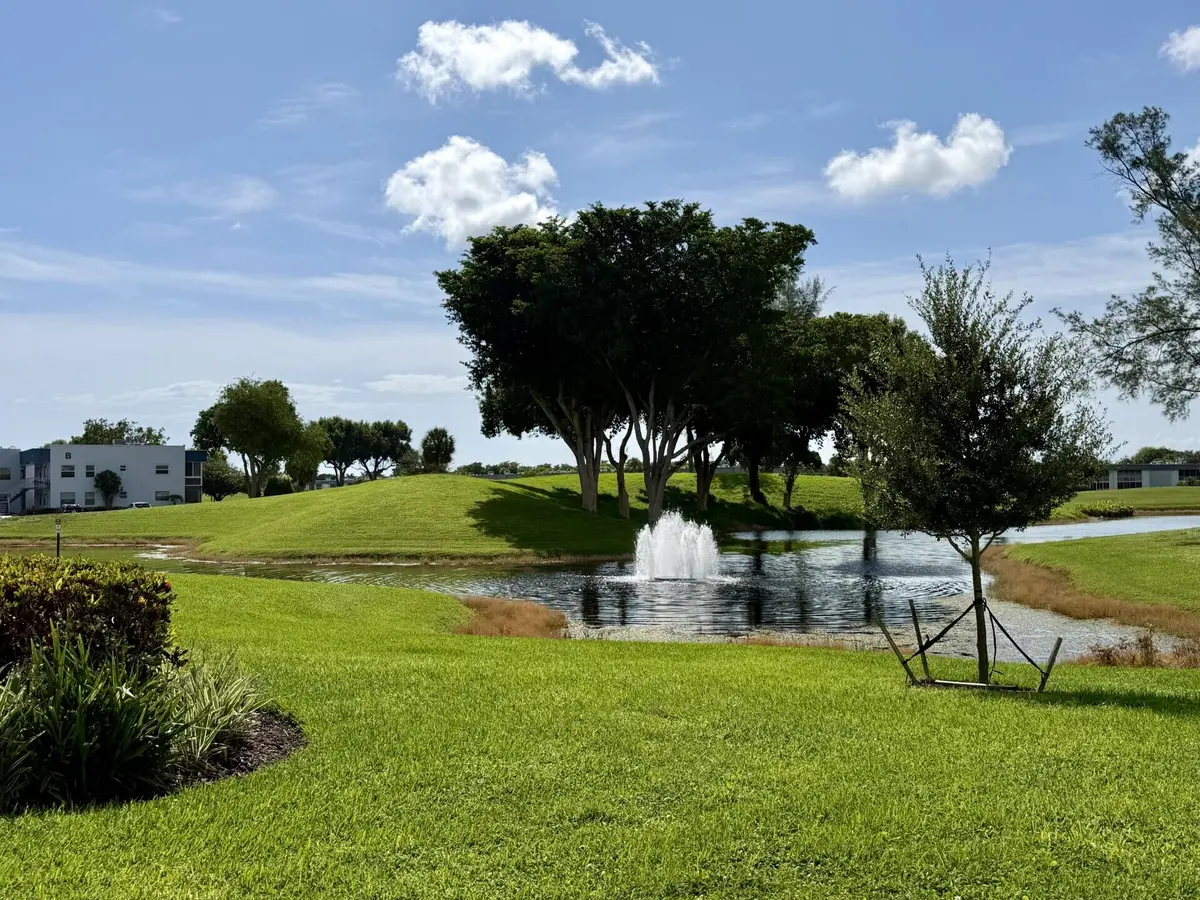 Normandy Water Feature at 89 Normandy B, Delray Beach