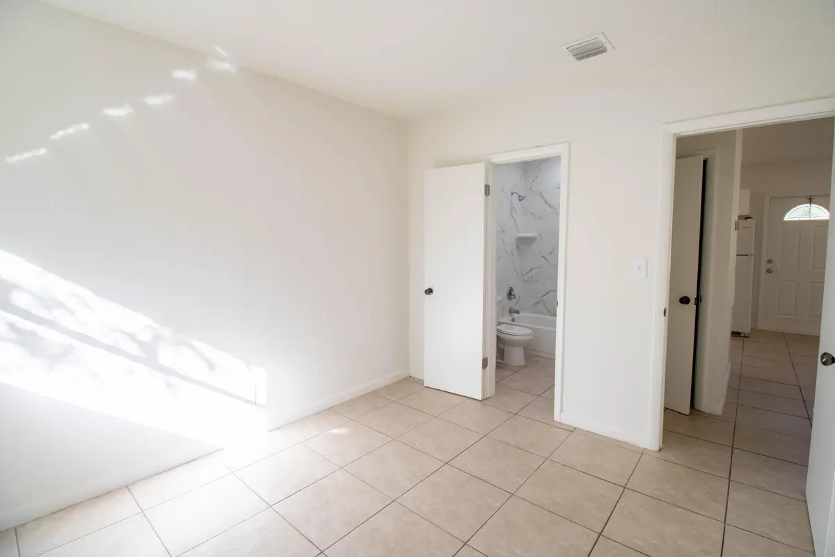 IMG_1089-HDR at 835 SW 4TH Street #3, Fort Lauderdale