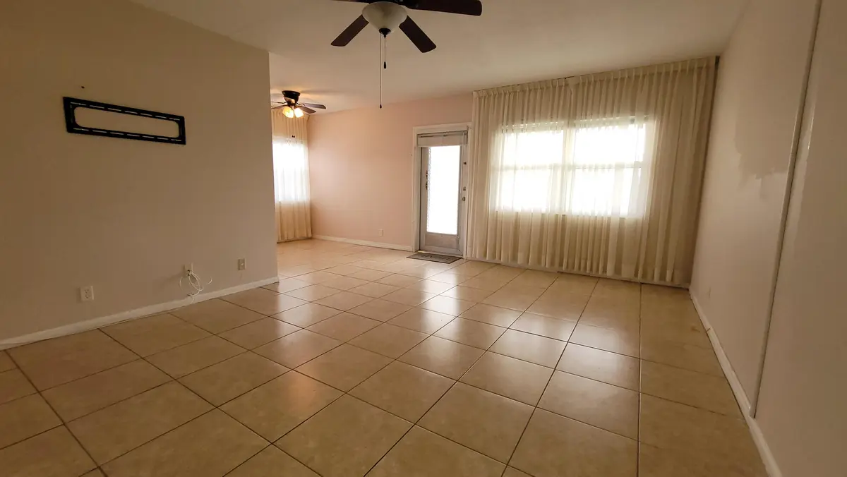208 EASTHAMPTON I, West Palm Beach, FL – photo 7