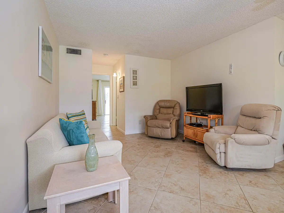 41 WOODLAND Drive 205, Vero Beach, FL – photo 6