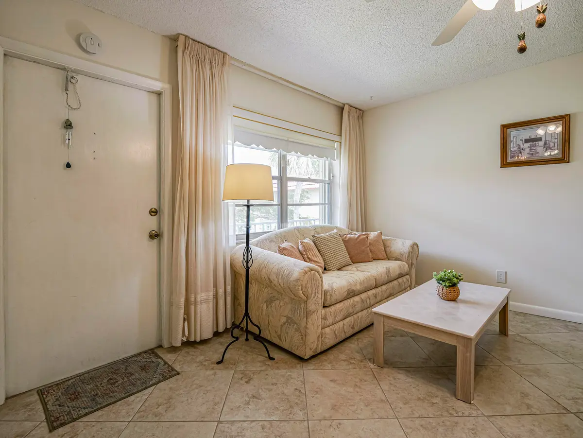 41 WOODLAND Drive 205, Vero Beach, FL – photo 7