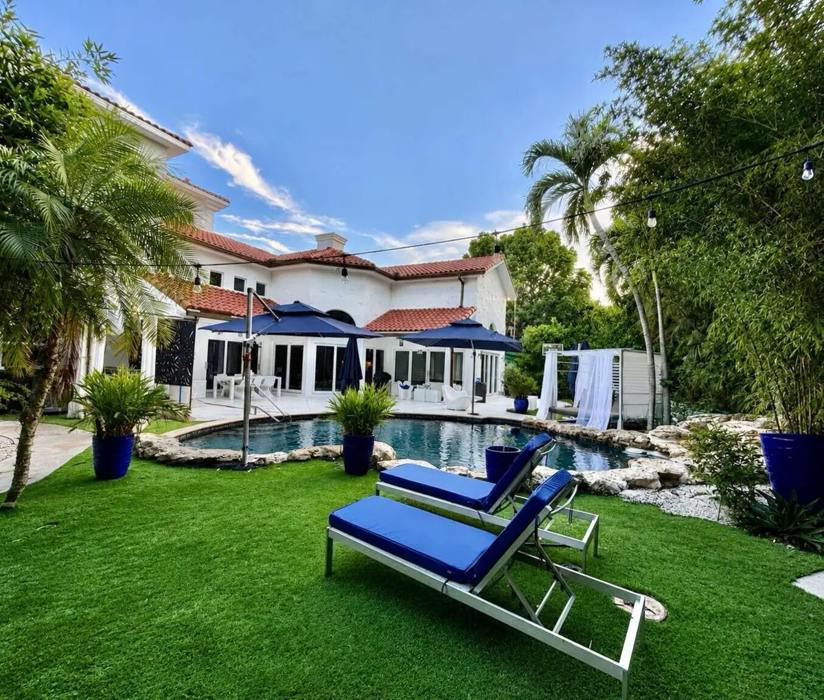 Atkinson.2 at 233 Pershing Way, West Palm Beach