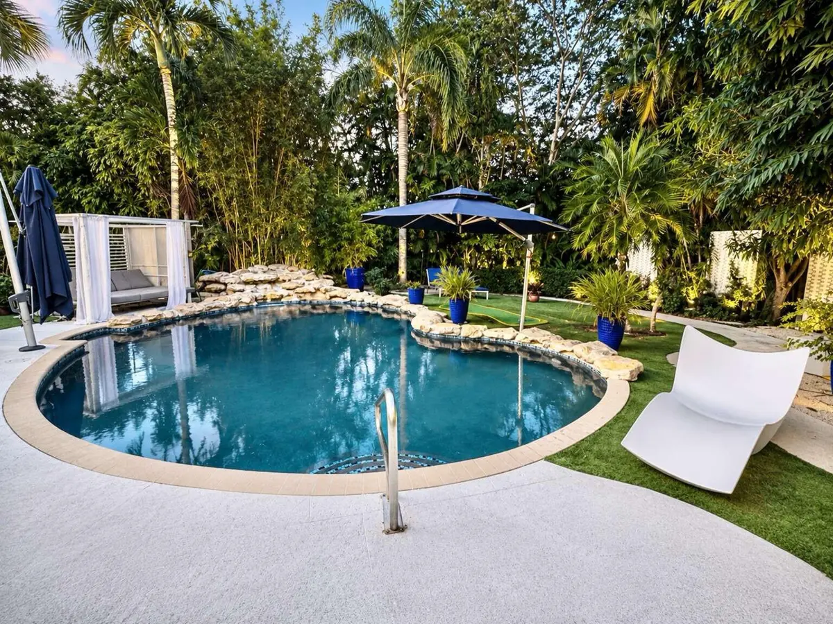 Atkinson.3 at 233 Pershing Way, West Palm Beach