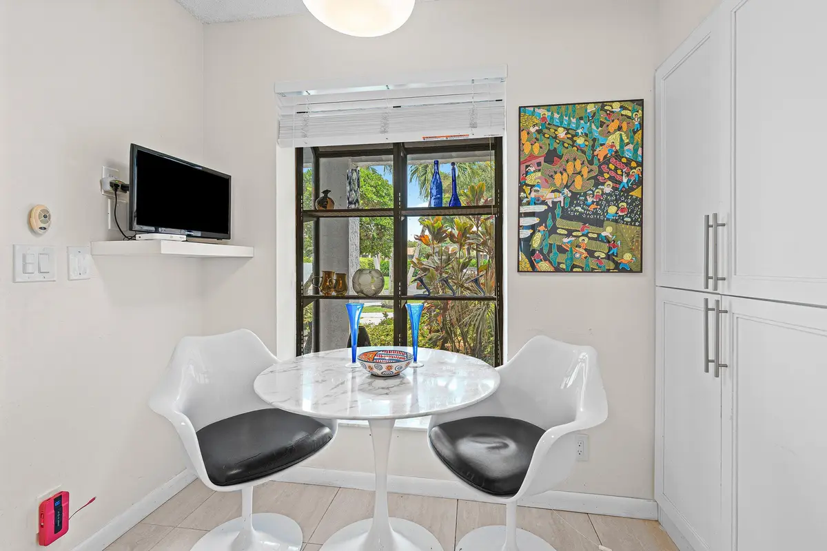 Eat-In Kitchen at 5152 Golfview Court, Delray Beach