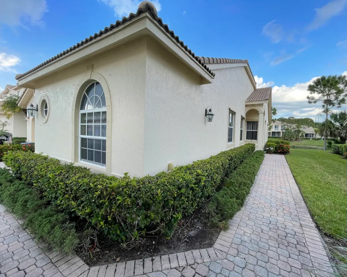 Side of Structure at 8110 Carnoustie Place, Port St. Lucie
