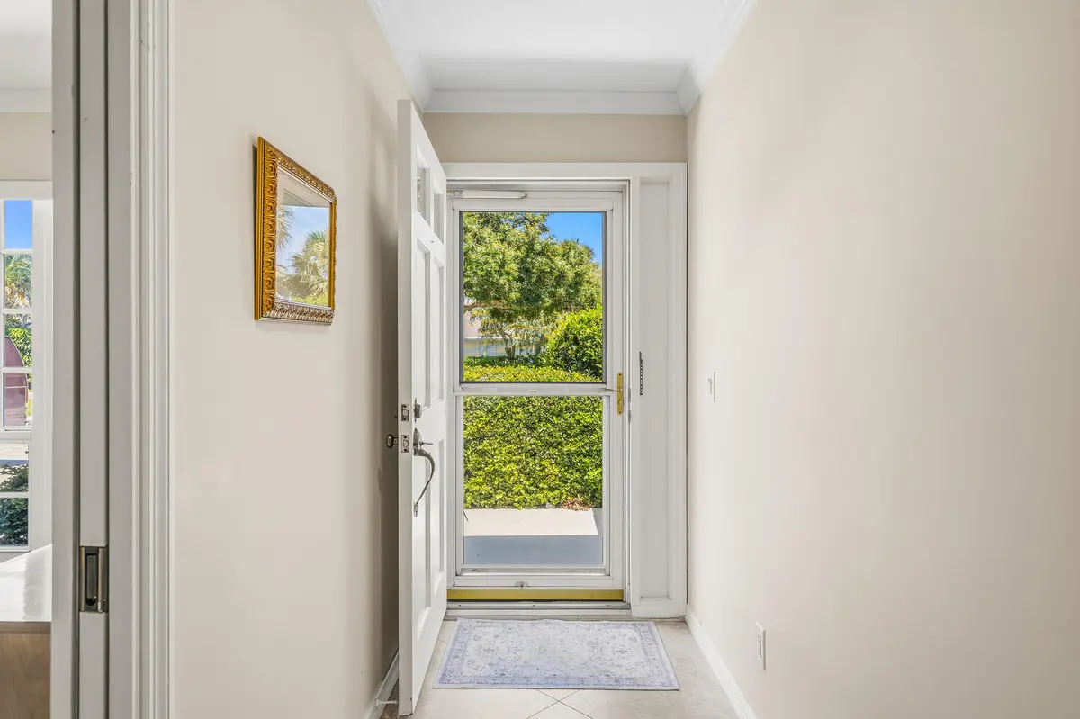 300 Harbour Dr - 106B-1 at 300 HARBOUR Drive 106B, Vero Beach