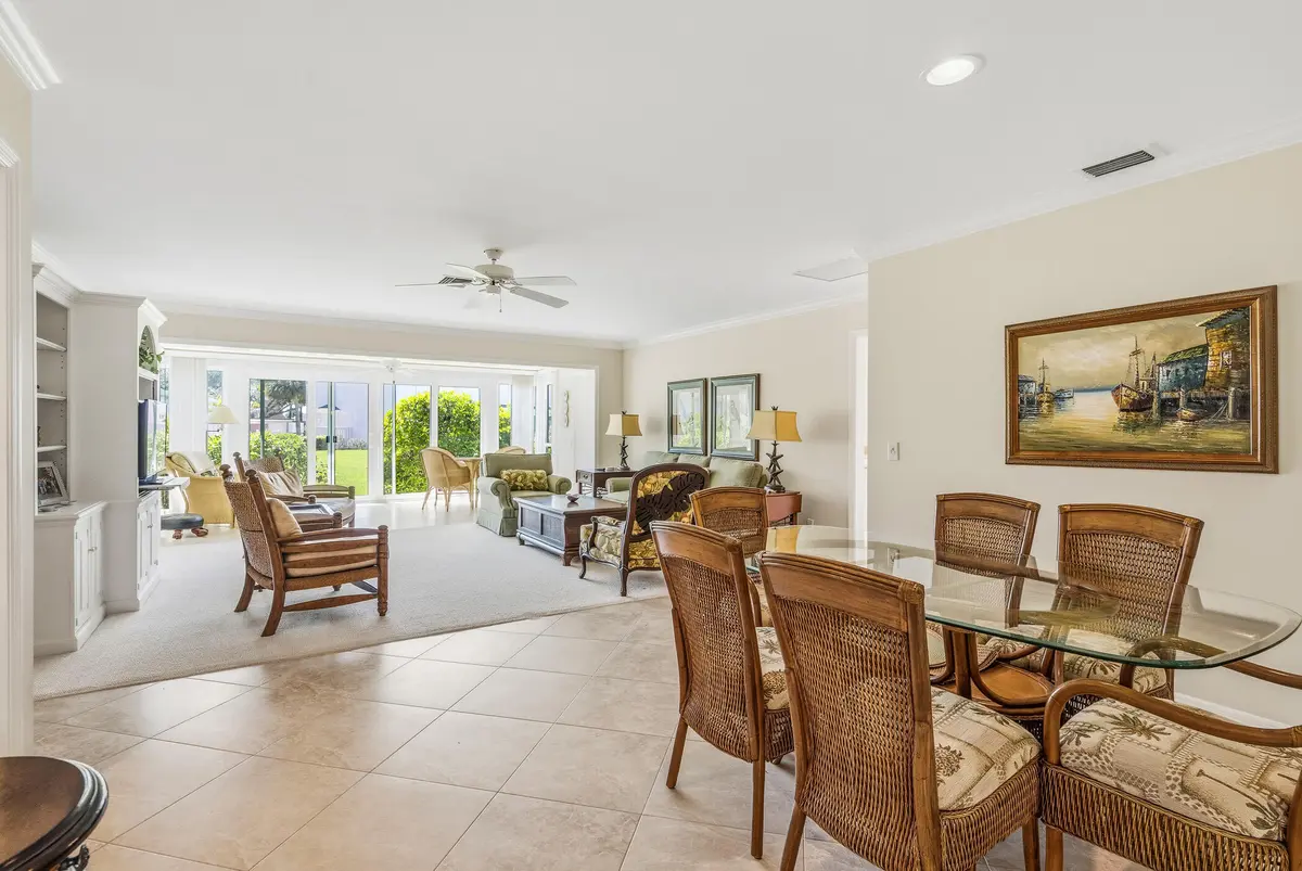 300 Harbour Dr - 106B-11 at 300 HARBOUR Drive 106B, Vero Beach