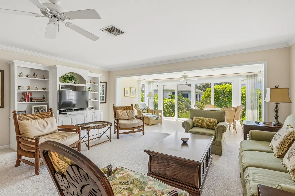 300 Harbour Dr - 106B-21 at 300 HARBOUR Drive 106B, Vero Beach