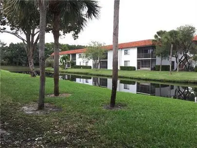 445-3 lake at 445 LAKEVIEW Drive 3, Weston