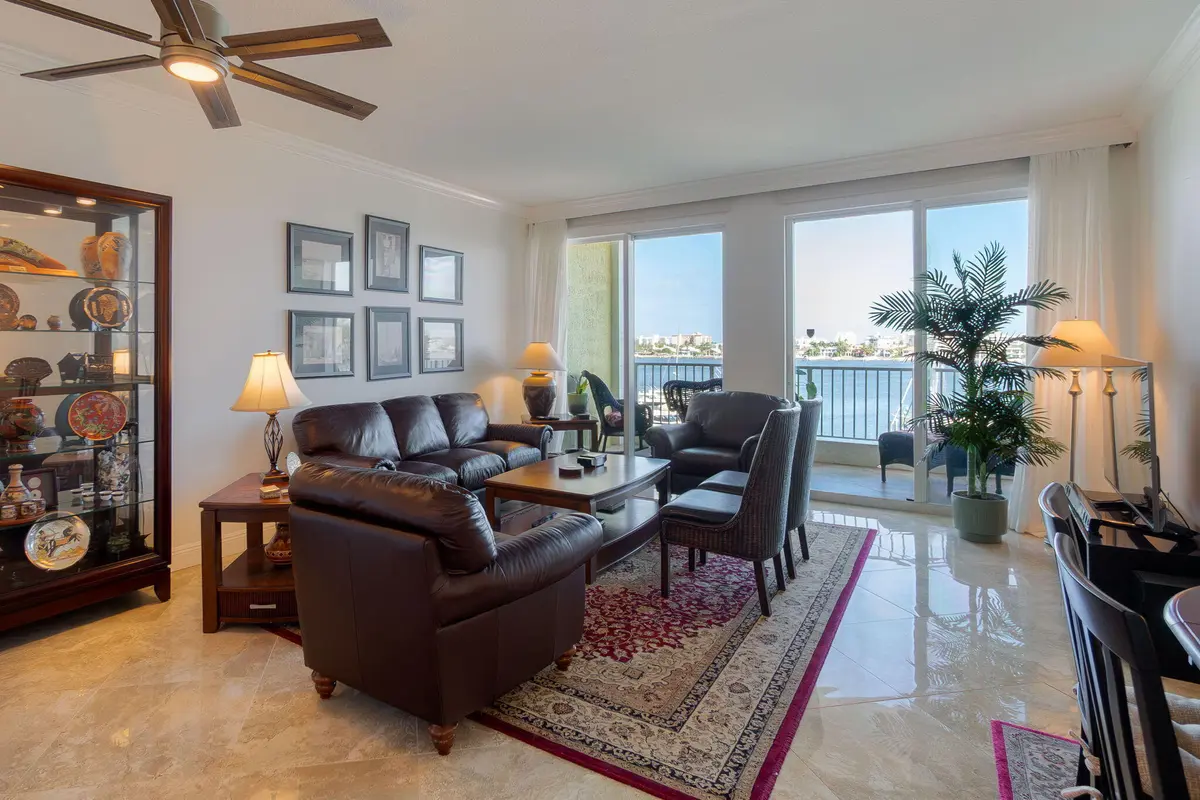 Living Area at 806 E Windward Way 524, Lantana