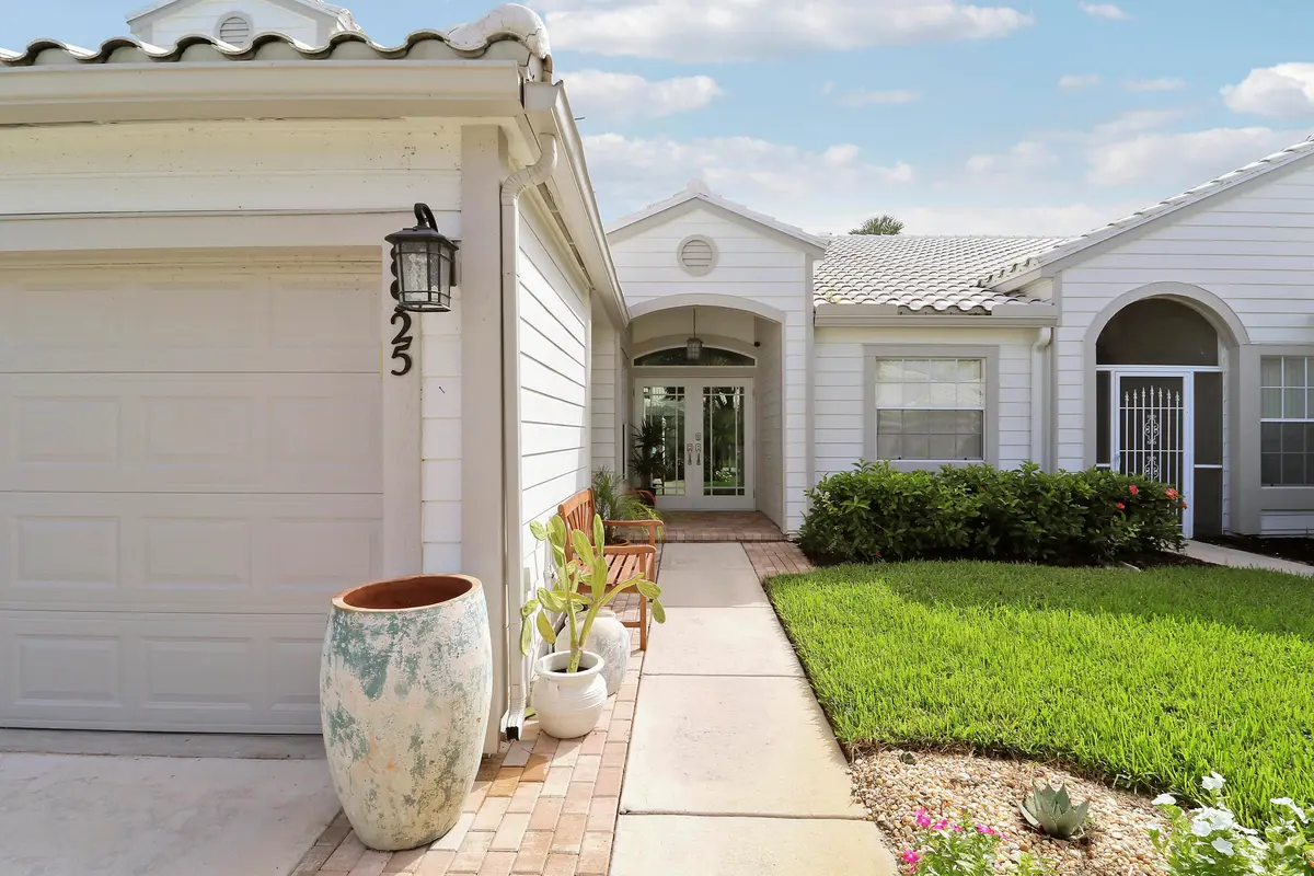 Front Exterior at 8925 SE Riverfront Terrace, Tequesta
