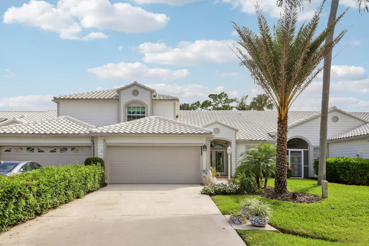 Front Exterior at 8925 SE Riverfront Terrace, Tequesta