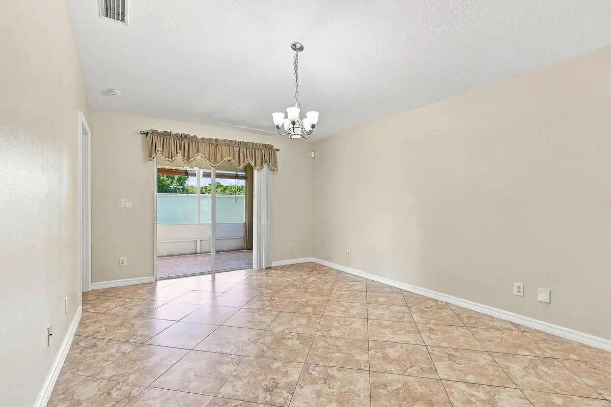 10_dsc07889 at 815 Greenleaf Circle, Vero Beach