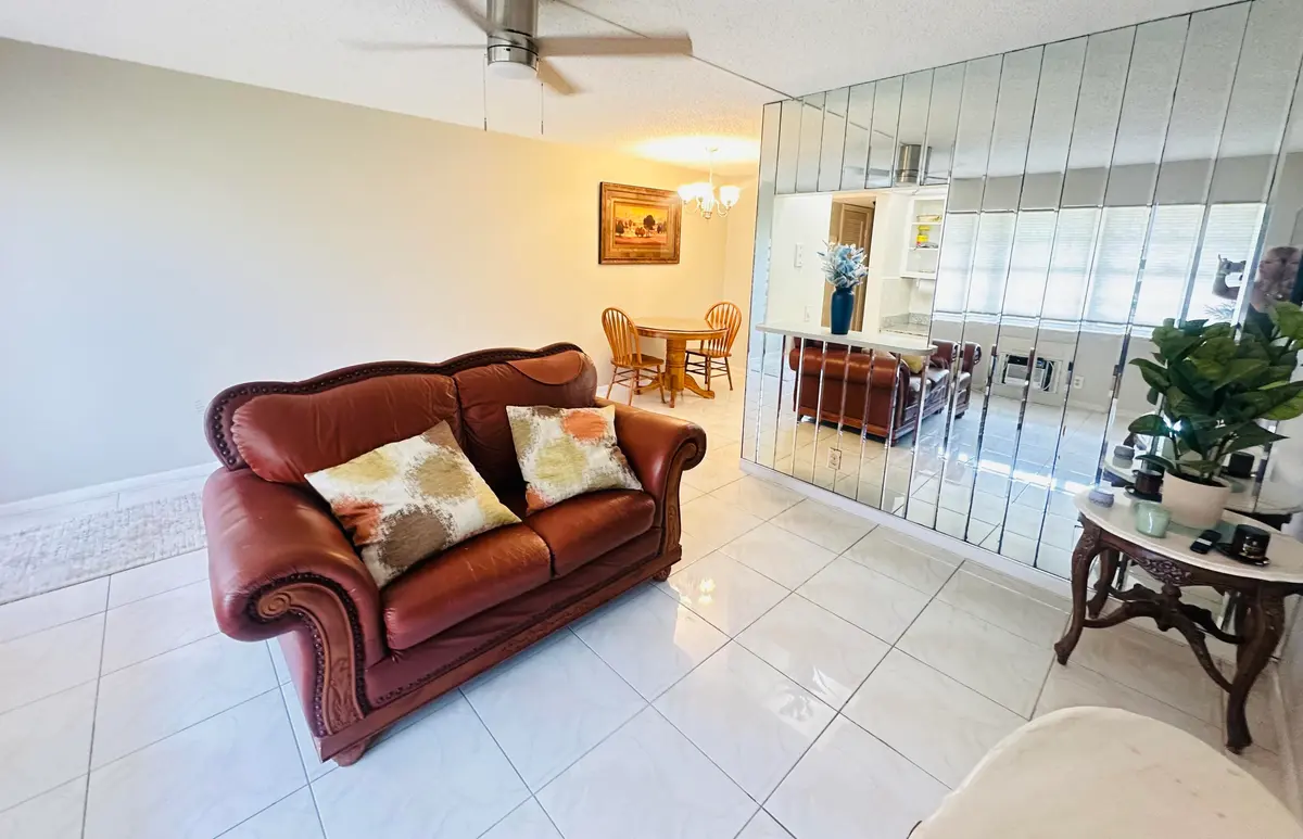 IMG_2196 at 271 FARNHAM L, Deerfield Beach