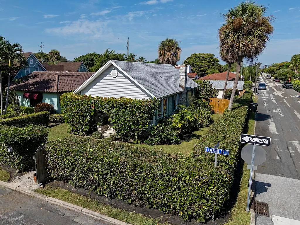629 N. Lakeside Drive - 014 at 629 N Lakeside Drive, Lake Worth Beach
