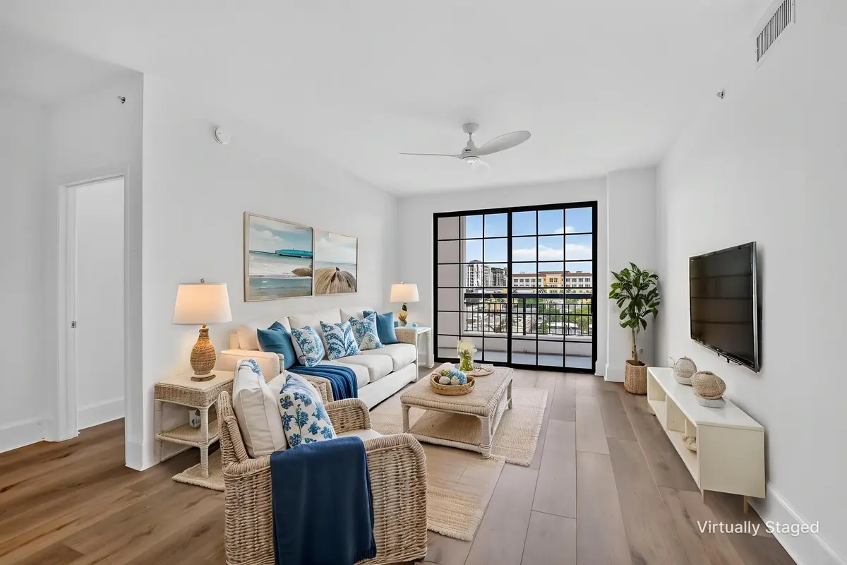 VIRTUALLY STAGED at 233 S FEDERAL Highway 623, Boca Raton