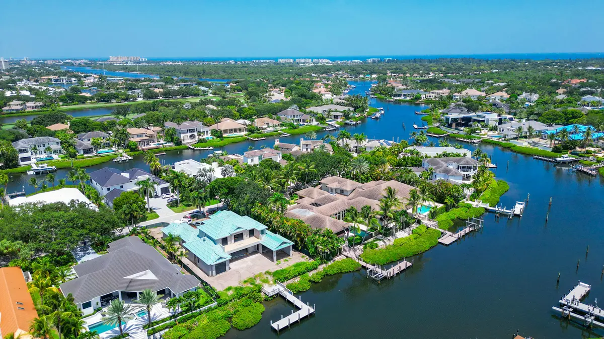 Aerial at 127 Quayside Drive, Jupiter