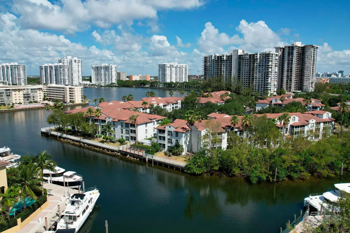 1920_1280_0008_Arium-Lincoln-Pointe-96 at 17900 NE 31st Court 1107, Aventura