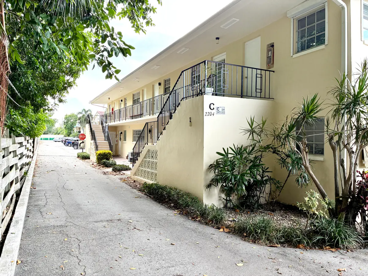 Building at 2204 NE 36th Street 26, Lighthouse Point
