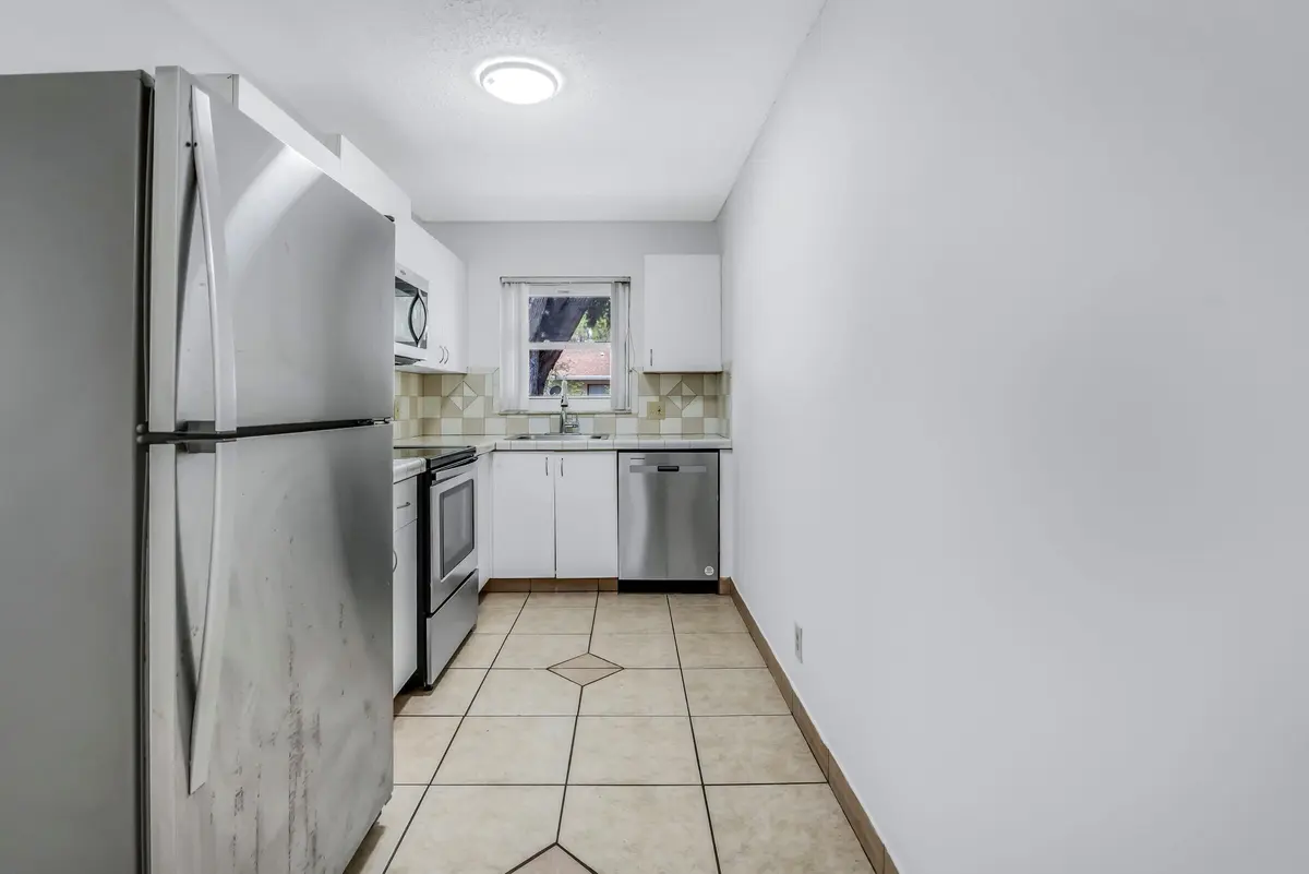 kitchen at 5020 SANCTUARY Way C, West Palm Beach