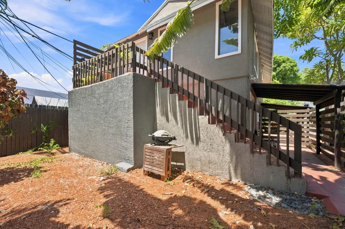 27-web-or-mls-1329-ne-5th-ave at 1329 NE 5TH Avenue, Fort Lauderdale