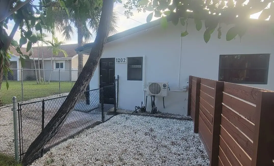 1202_1 at 1202 NE 3RD Avenue, Fort Lauderdale