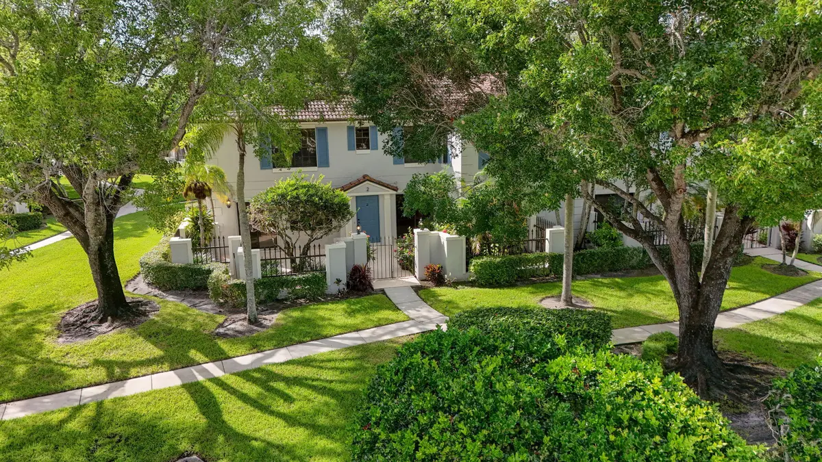 60-web-or-mls-DJI_20260825220407_0808_D- at 350 Prestwick Circle 2, Palm Beach Gardens