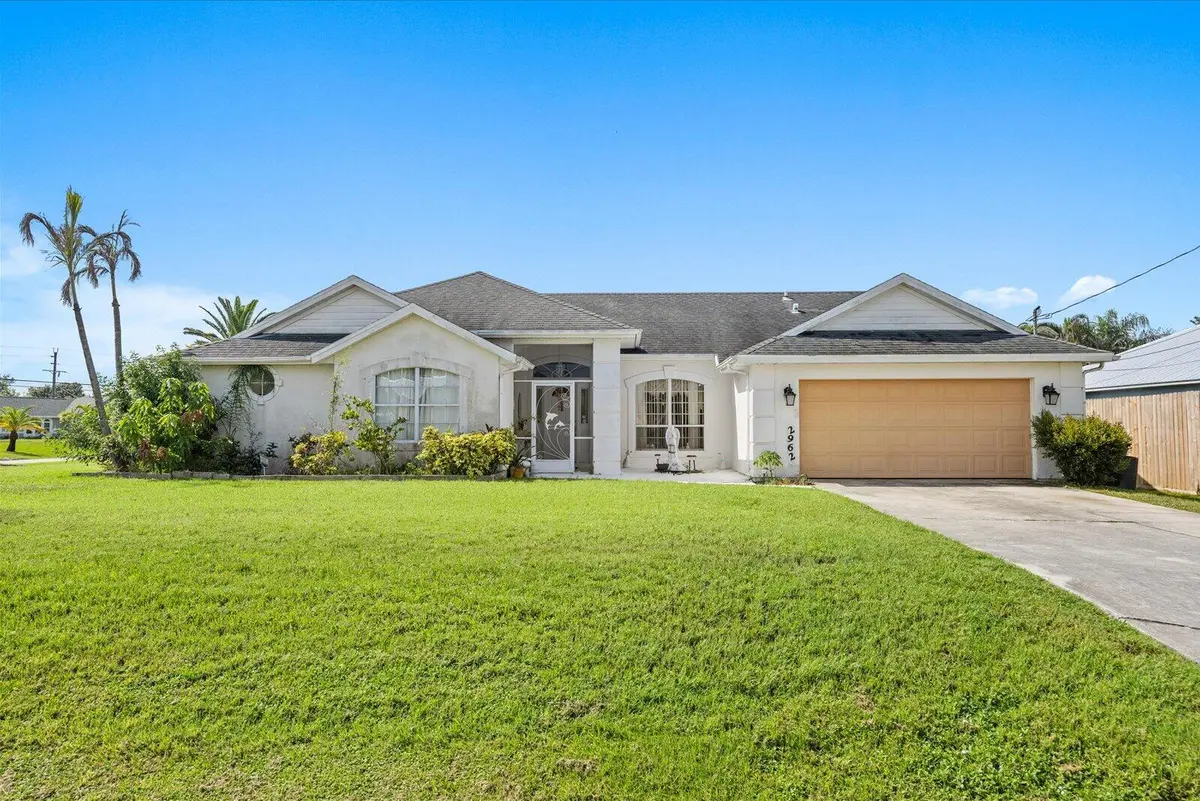 Front House at 2962 SE BELLA Road, Port St. Lucie