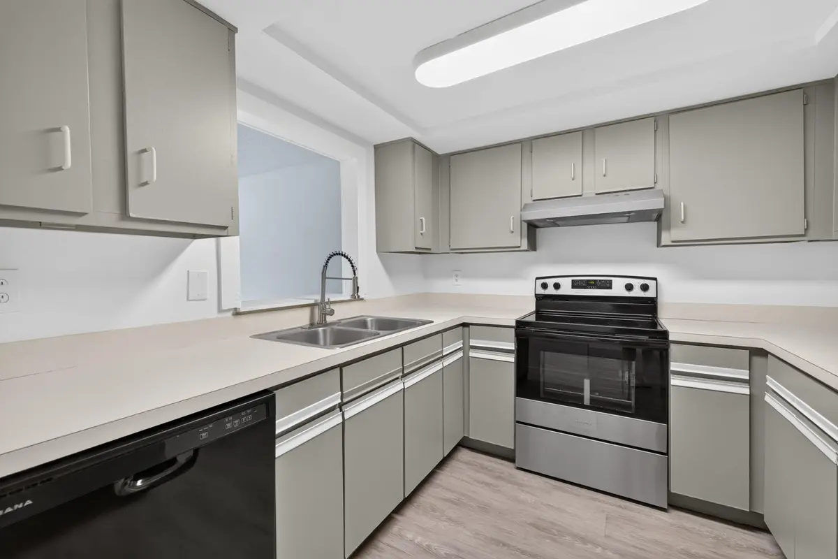 13-web-or-mls-3A5A0285 at 2517 S 17TH Street 103, Fort Pierce