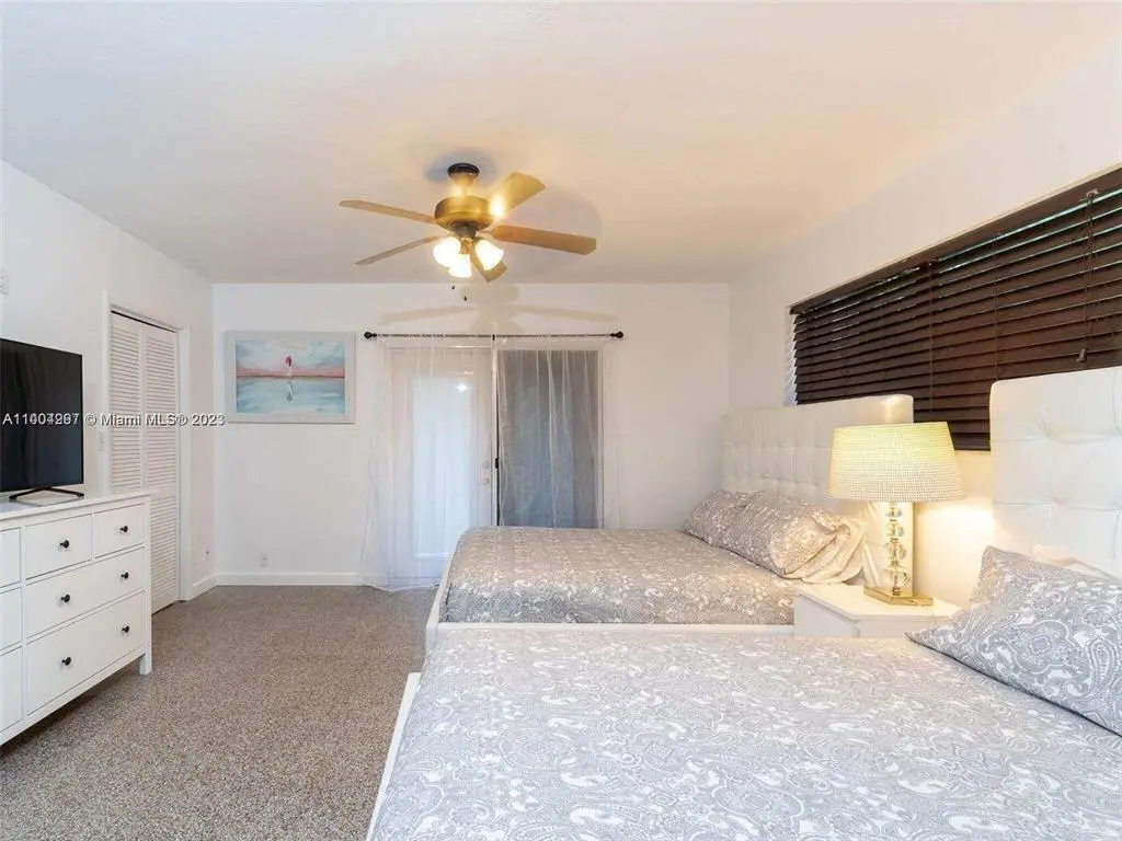 1507 GARFIELD Street, Hollywood, FL – photo 5